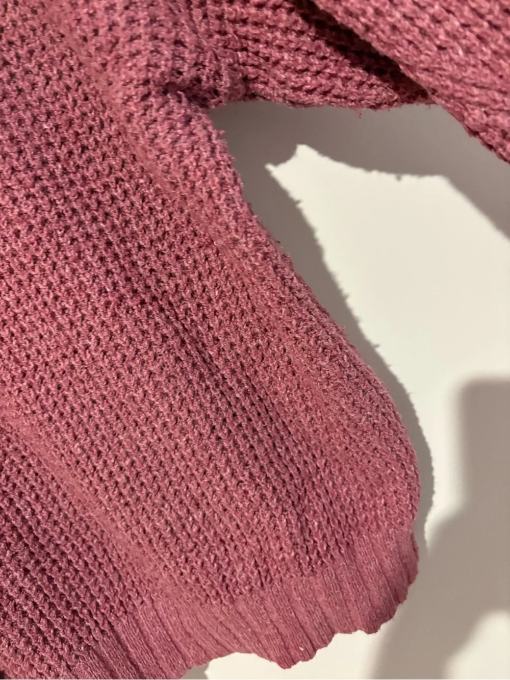 American Eagle Oversized Crew Neck Long Sleeved Waffle Knit Sweater pink large